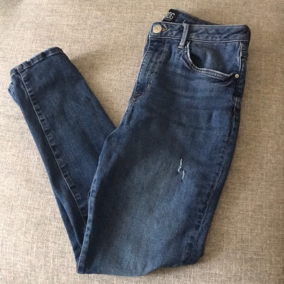 BDG Twig High-Rise Distressed Jeans - Picture 6 of 10